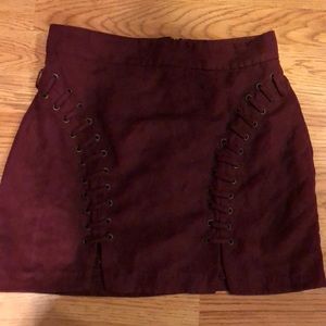 maroon, lace up side detail skirt